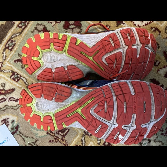 Mens Brooks Ravenna 6 - size 10. Used. - Picture 4 of 6